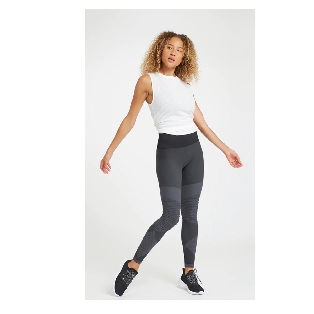 Spanx Look at Me Now Seamless Moto Leggings